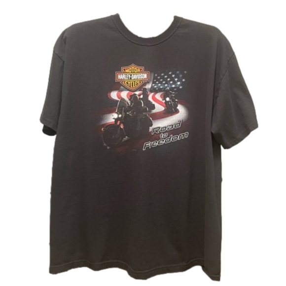 Harley Davidson Road To Freedom
Collier H-D Roanoke Rapids, N.C.
T-shirt xI - Picture 1 of 6